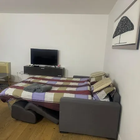 Champs Elysee Bagatelle - 4 Pers Apartment Neuilly-sur-Seine