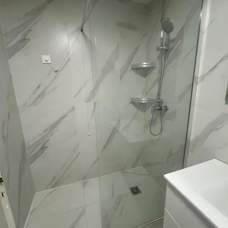 Apartment Champs Elysee Bagatelle - 4 Pers *