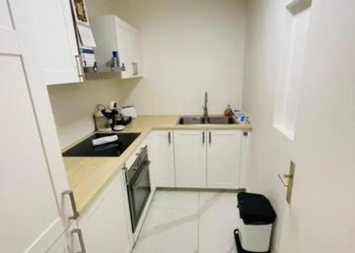 Champs Elysee Bagatelle - 4 Pers * ヌイイ＝シュル＝セーヌ