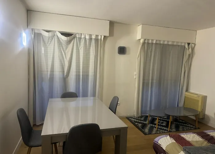 Champs Elysee Bagatelle - 4 Pers * ヌイイ＝シュル＝セーヌ